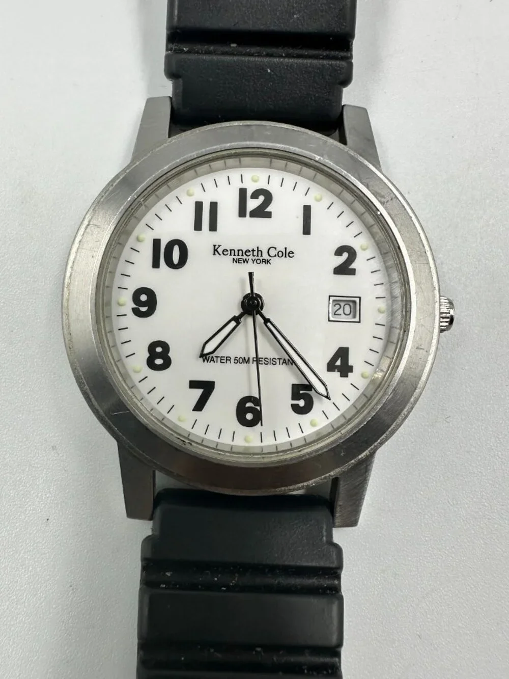 Kenneth Cole Watch Men Silver Tone White Dial Date Window New Battery 10